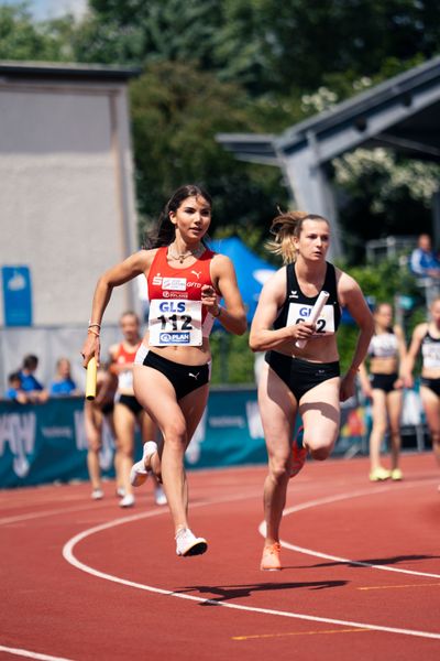 Anna Malia Hense (LG Olympia Dortmund) am 29.05.2022 waehrend der Deutschen Meisterschaften Langstaffel im Otto-Schott-Sportzentrum in Mainz